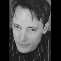 배우인 랜스 베이커의 대표 이미지