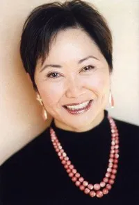 영화배우인 타카요 피셔의 대표 이미지