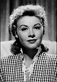 배우인 베라-엘렌의 대표 이미지