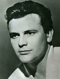 배우인 피에르 크레소이의 대표 이미지