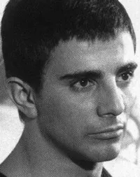 배우인 훌리앙 마테오스의 대표 이미지