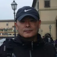 영화감독인 박흥식의 대표 이미지