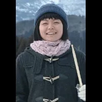배우인 토요시마 유카리의 대표 이미지