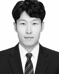 영화배우, 작가인 떠리삐에의 대표 이미지