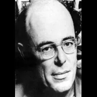 감독, 배우, 작가인 마르셀 오퓔스의 대표 이미지