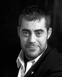 배우인 카를로스 브랑코의 대표 이미지