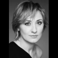 영화배우인 나탈리에 포사의 대표 이미지