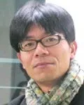 평론가인 이명원의 대표 이미지
