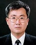 대학교수인 정천기의 대표 이미지