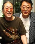가수인 신촌블루스의 대표 이미지