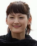 영화배우, 모델인 아야세 하루카의 대표 이미지
