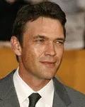 영화배우인 더그레이 스콧의 대표 이미지