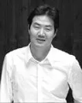 가수인 에스 영의 대표 이미지
