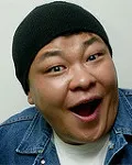 영화배우인 윤원석의 대표 이미지