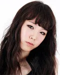 가수인 맹유나의 대표 이미지