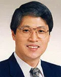 대학교수인 박영택의 대표 이미지