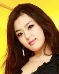 화제인물인 성민아의 대표 이미지