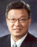 의사, 대학교수, 기업인인 김진왕의 대표 이미지