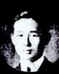 소설가인 김남천의 대표 이미지