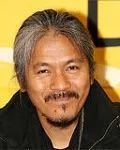 영화감독인 라브 디아즈의 대표 이미지