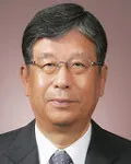 대학교수인 김유성의 대표 이미지