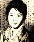 소설가인 강신재의 대표 이미지