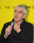 영화감독인 페드로 코스타의 대표 이미지
