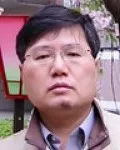 평론가인 김윤태의 대표 이미지