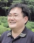 시인인 박순원의 대표 이미지