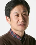 평론가인 변성찬의 대표 이미지