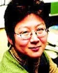 소설가인 송경아의 대표 이미지
