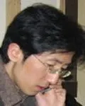 평론가인 신현철의 대표 이미지