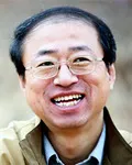 소설가인 엄창석의 대표 이미지