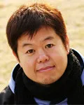 영화감독인 추이 즈언의 대표 이미지