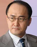 소설가인 기시 유스케의 대표 이미지