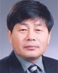 대학교수인 전종우의 대표 이미지