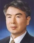 대학교수, (전직)연구인인 현정택의 대표 이미지