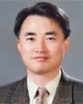 대학교수인 김강식의 대표 이미지