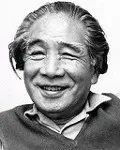 소설가인 요코미조 세이시의 대표 이미지