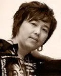가수인 엄수한의 대표 이미지