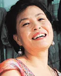 연극배우인 김미경의 대표 이미지