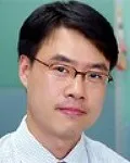 시인인 윤성학의 대표 이미지