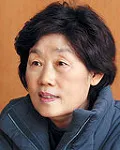 소설가인 윤영수의 대표 이미지