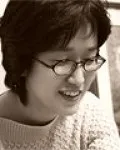 시인인 윤예영의 대표 이미지