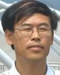 시인인 진준섭의 대표 이미지