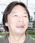 소설가인 류전윈의 대표 이미지