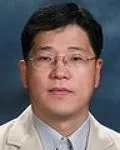 대학교수인 이지오의 대표 이미지