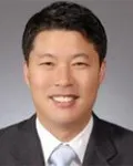 대학교수인 신동욱의 대표 이미지
