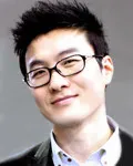 패션디자이너인 이진윤의 대표 이미지