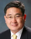 기업인, (전직)정당인인 김장수의 대표 이미지